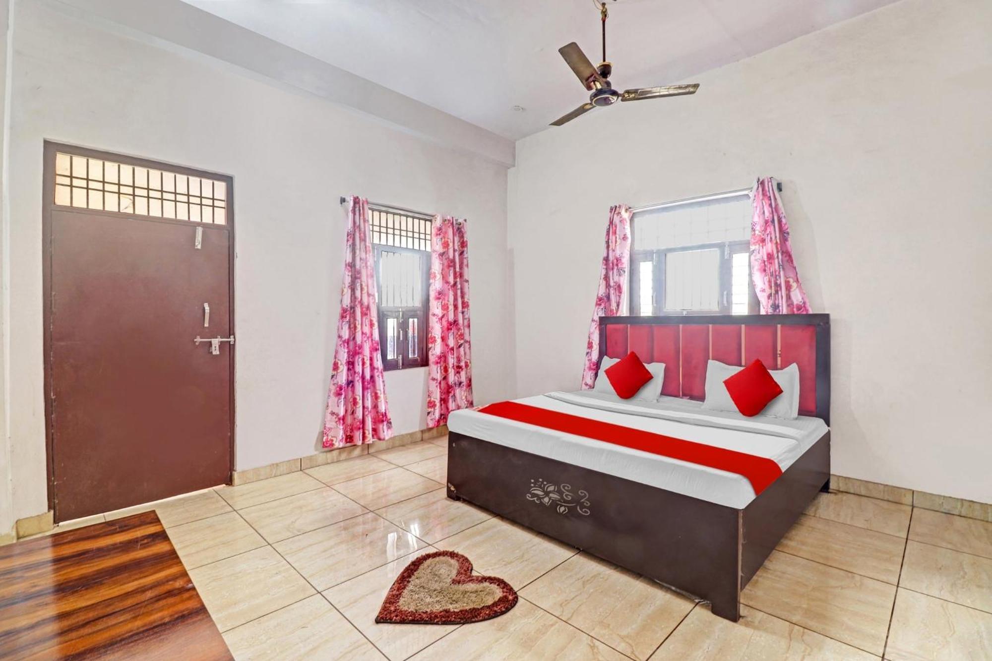 Hotel O Choice Guest House Vrindāvan Exterior photo